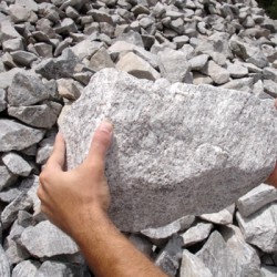 Pedra para Alicerce (de mão)